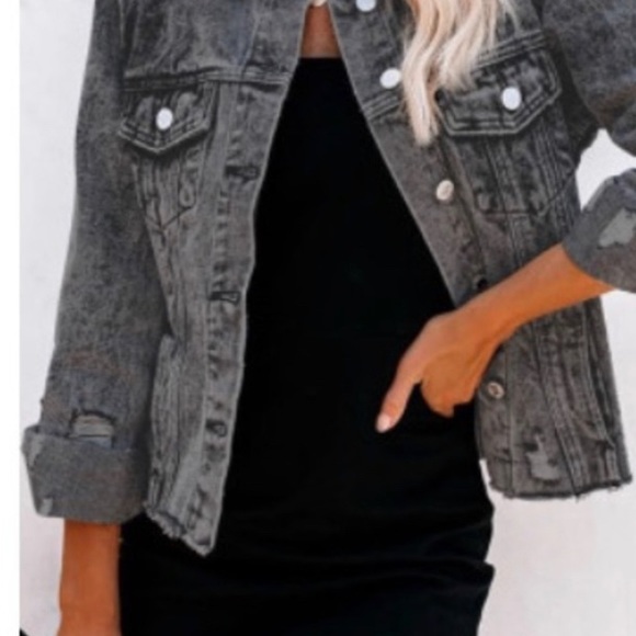 🔥Boutique🔥Blake Distressed Jean Jacket - Picture 2 of 15